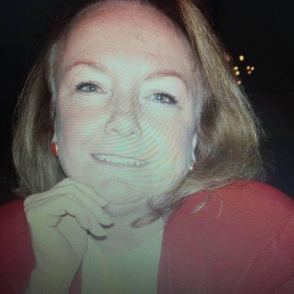 Profile Picture of Dawn Hocking (@dawnhocking) on Poshmark
