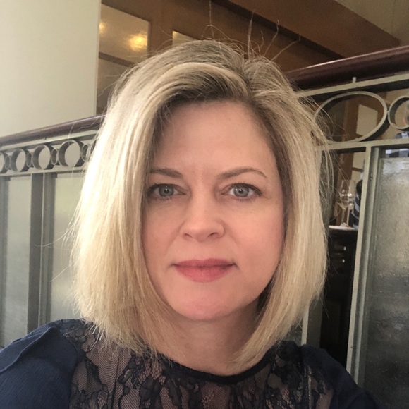Profile Picture of Sheryl Trautmann (@sdtraut) on Poshmark