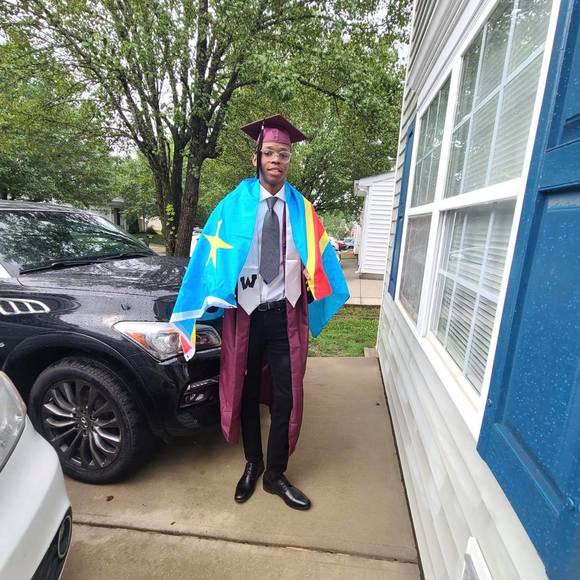 Profile Picture of Kalaloos Kalaloos (@khanaleahkalala) on Poshmark