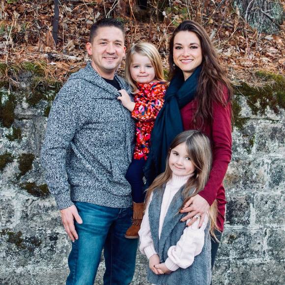 Stephanie Broten - Poshmark Profile Picture of Stephanie Broten (@stephersarielle) on Poshmark