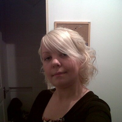 Profile Picture of Lisa Shelley (@lisashelley2012) on Twitter