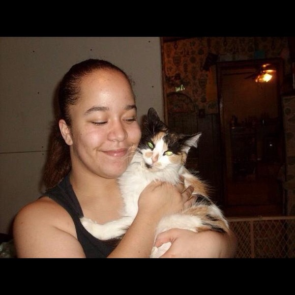 Profile Picture of Shawna Spence (@caligirl06) on Poshmark