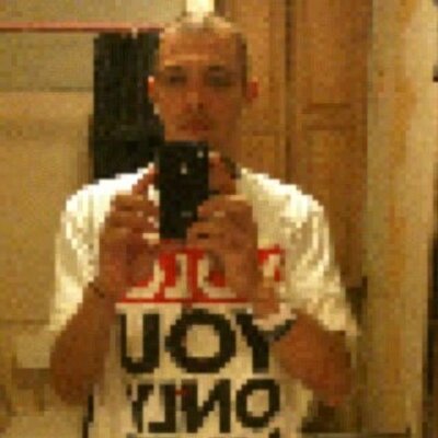 Profile Picture of Jonathan Riddell (@arazohn) on Twitter