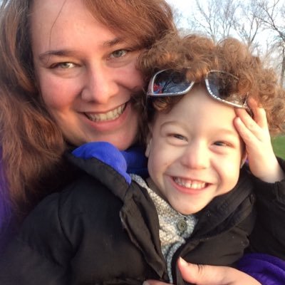 Amanda Rudolph - Twitter Profile Picture of Amanda Rudolph (@edtechmom31) on Twitter