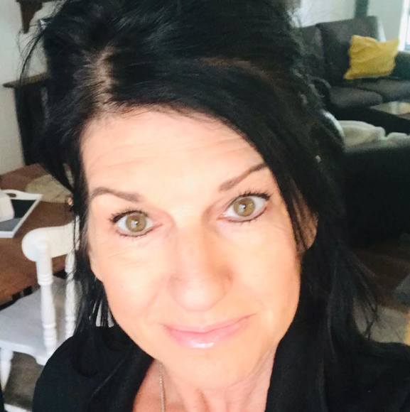 Profile Picture of Joelle Beaulé (@joe2206) on Poshmark
