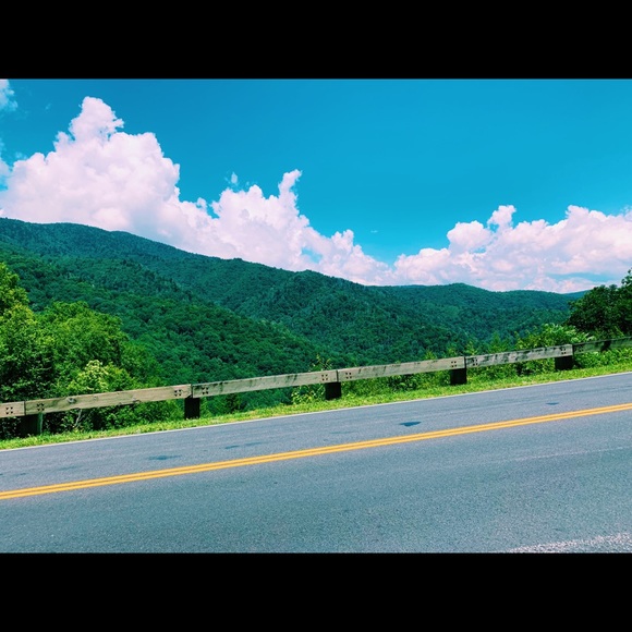 Profile Picture of Samantha Pondillo (@sampondillo) on Poshmark