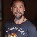 Profile Picture of Chris Chavez (@chrischavezyoga) on Instagram