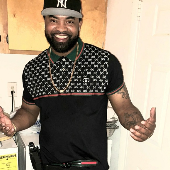 Profile Picture of Charles Knight (@coknight82) on Poshmark