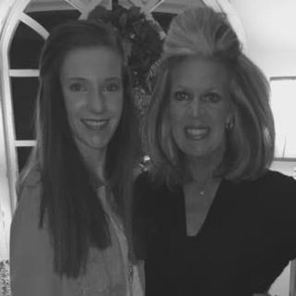 Profile Picture of Eden Walkowski (@edenwalkowski) on Poshmark