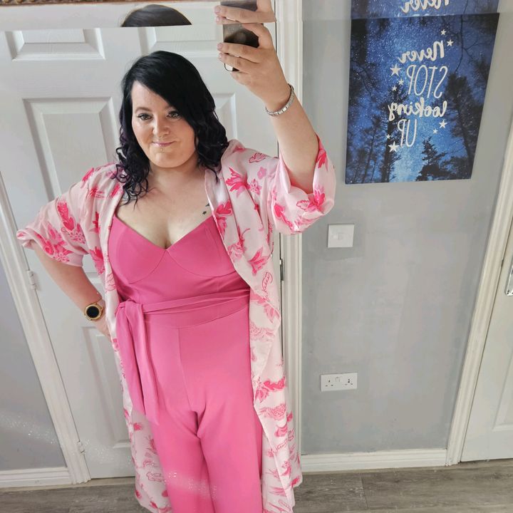 Profile Picture of Kirsty Wetherell (@kirstywetherell) on Tiktok