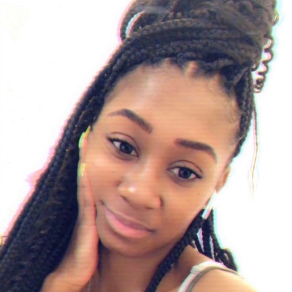 Profile Picture of Janece Gunter (@janeceann) on Poshmark