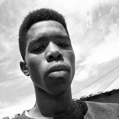 Profile Picture of FaK'SaNdLa (@GlenLeo_vincii) on Twitter