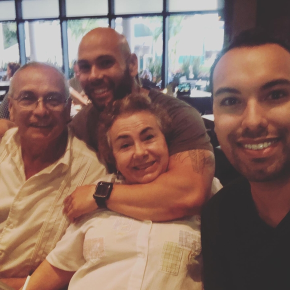 Profile Picture of Arnold Arambulo (@arambulo87) on Poshmark