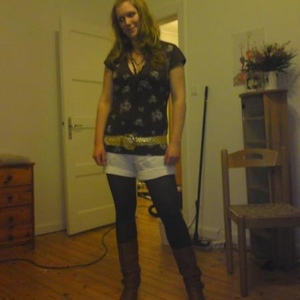 Profile Picture of Julia Burmeister (@julie24021990) on Myspace