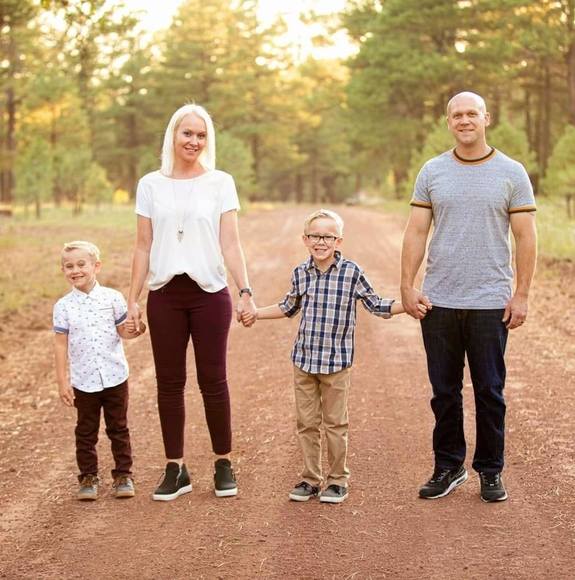 Profile Picture of Alicia Koeppel (@aliciakoeppel) on Poshmark