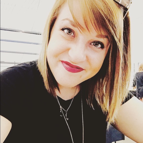 Profile Picture of Casey Ludwig (@caludwig) on Poshmark