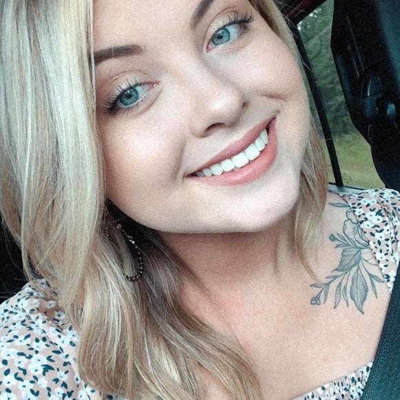 Profile Picture of Cadie Pickett (@pickettcadie) on Poshmark