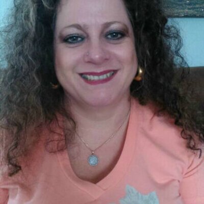 Profile Photo of Lillian Horn (@Lillian_35394) on Twitter