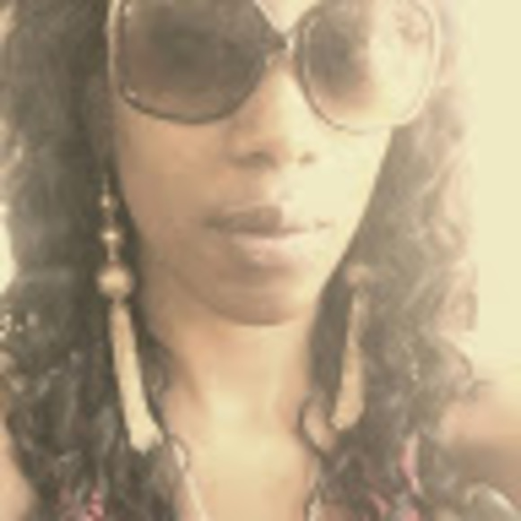 Profile Picture of Marcia Ryan (@mtryan88) on Poshmark
