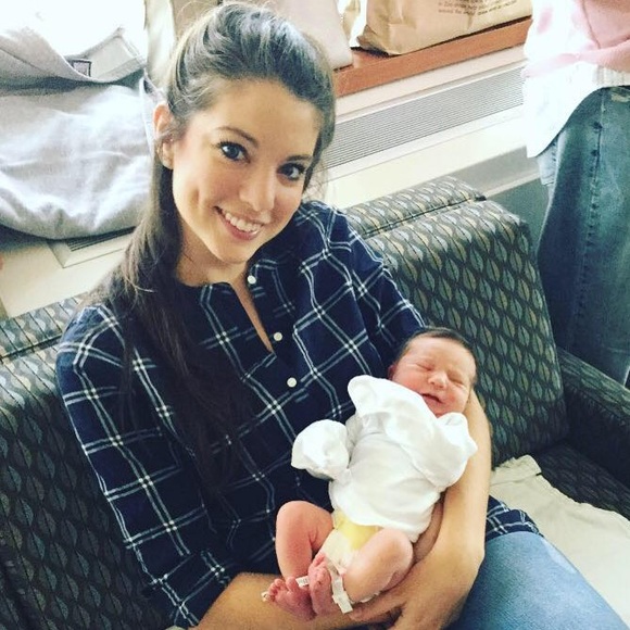 Profile Picture of Lindsay Teuber (@last1025) on Poshmark