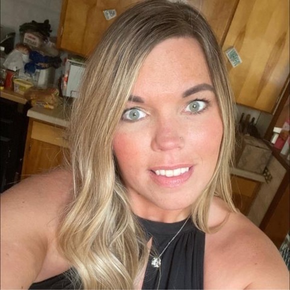 Profile Picture of Kristine Brouse (@kristinekiefert) on Poshmark