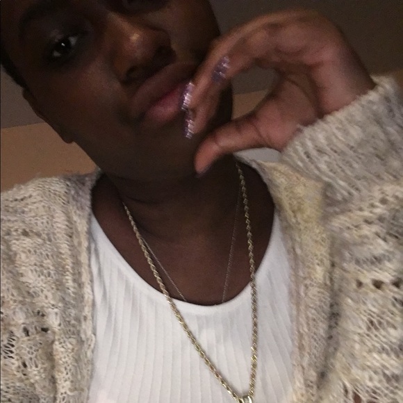 Profile Picture of Joy Neal (@joybooboo) on Poshmark