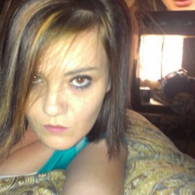 Profile Picture of Amber Huntsman (@lynnlove1987) on Twitter