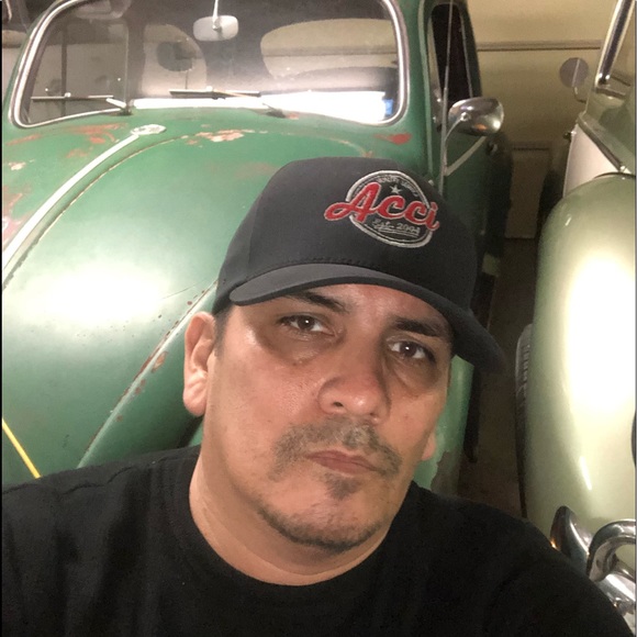 Profile Picture of Mario Baeza (@mbaeza60701) on Poshmark
