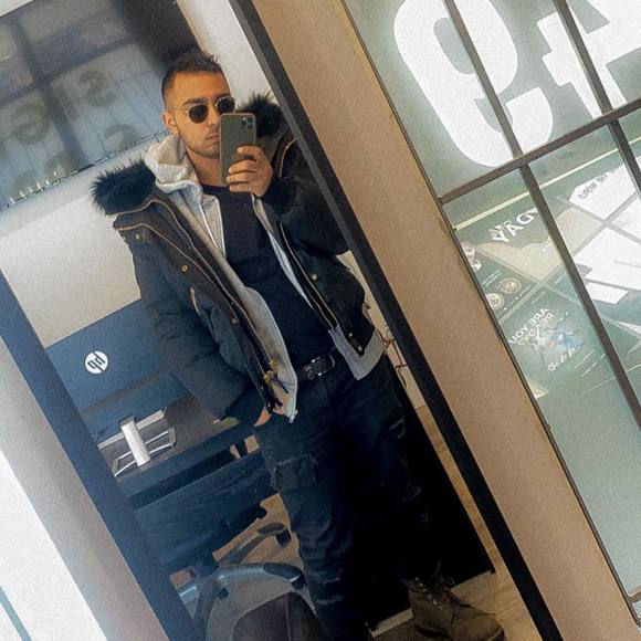 Profile Picture of Omid Oz (@omidoz) on Poshmark