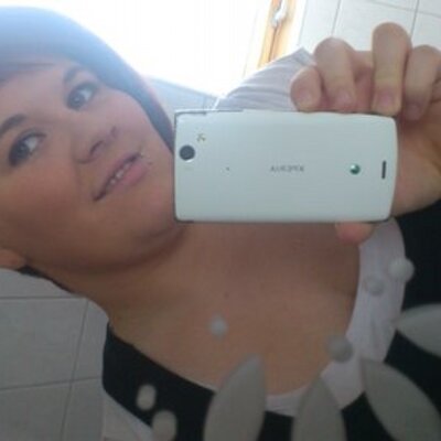 Profile Picture of Mandy Schröder (@MandyAmbaer) on Twitter