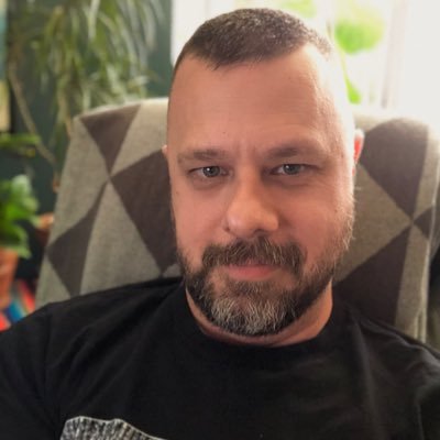 Profile Picture of Mark H (@HollemanMark) on Twitter