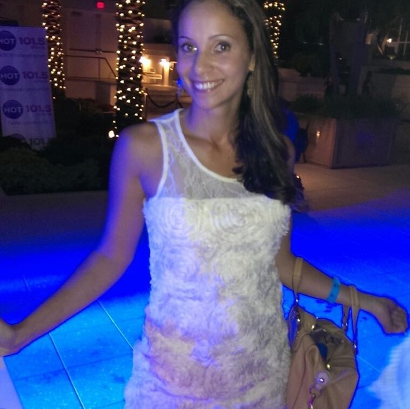 Profile Picture of Lea Bell (@leabell143) on Poshmark