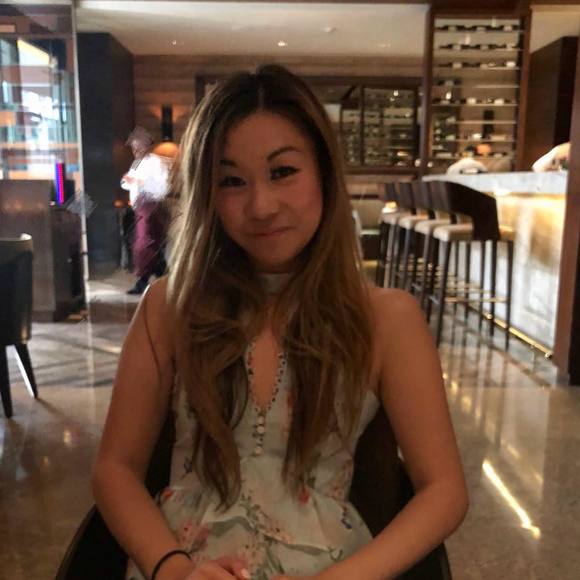 Profile Picture of Jen Huang (@jenhuang) on Poshmark