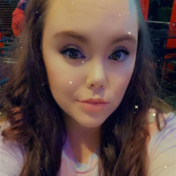 Profile Picture of Danielle Mericle (@daniellemericle) on Poshmark