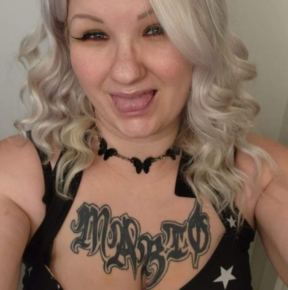 Profile Picture of Jenessa Smith (@jenessa_smith90) on Poshmark