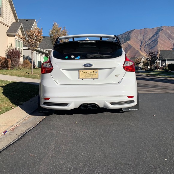 Profile Picture of Cordon Nuttall (@cordonnuttall) on Poshmark