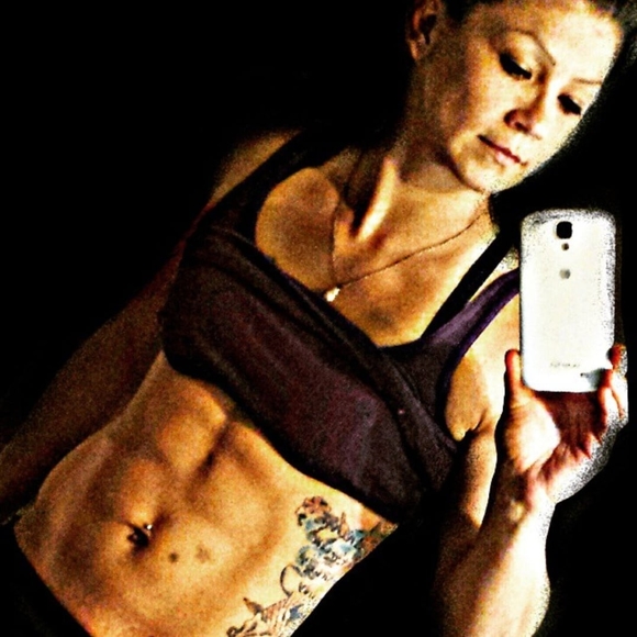 Profile Picture of Maria Andaverde (@mmaria0222) on Poshmark