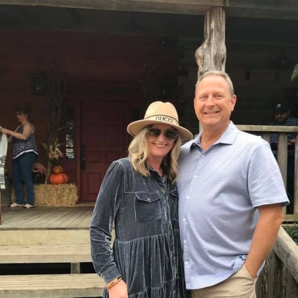 Profile Picture of Khristina Howton (@khristinahowton) on Poshmark