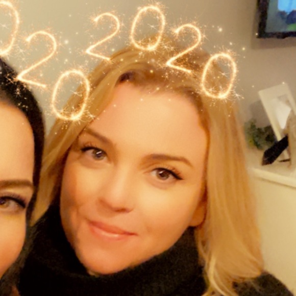 Profile Picture of Sinead Mealiffe (@measinead) on Poshmark