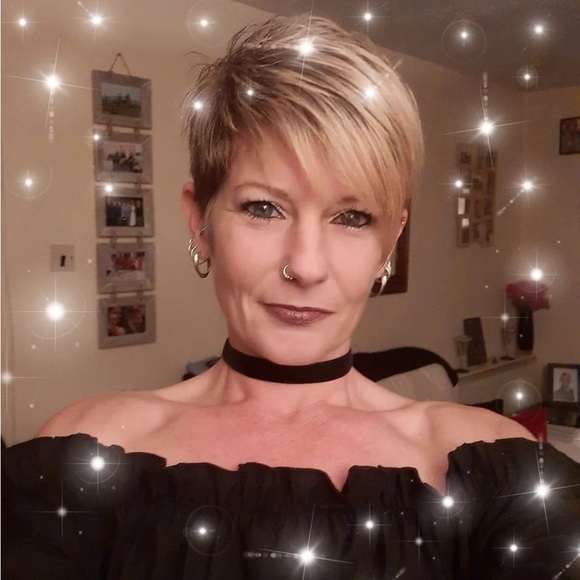 Profile Picture of Angela Mcferren (@67kayak_mixture) on Poshmark