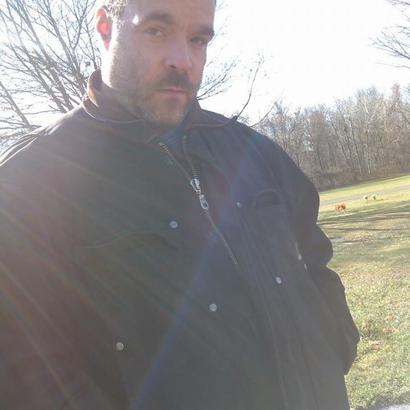 Profile Picture of Robert Fulton (@rfulton518) on Poshmark