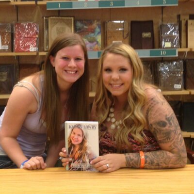 Profile Picture of Amanda Newlin (@Anewlin1992) on Twitter