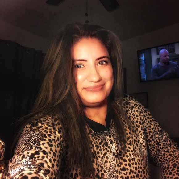 Profile Picture of Andrea Ramirez (@andrearamire920) on Poshmark
