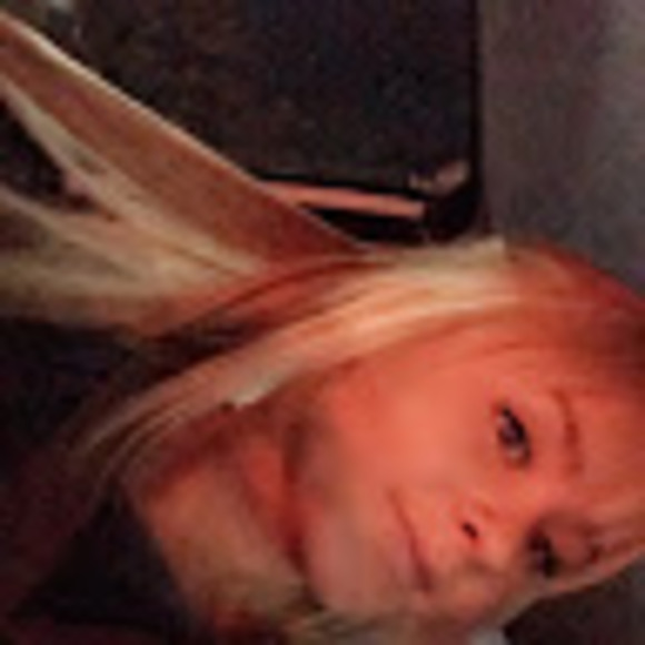 Profile Picture of Addie Montroy (@addiieemm) on Poshmark