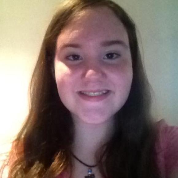 Profile Picture of Lorryn Mead (@lorrynmead) on Poshmark