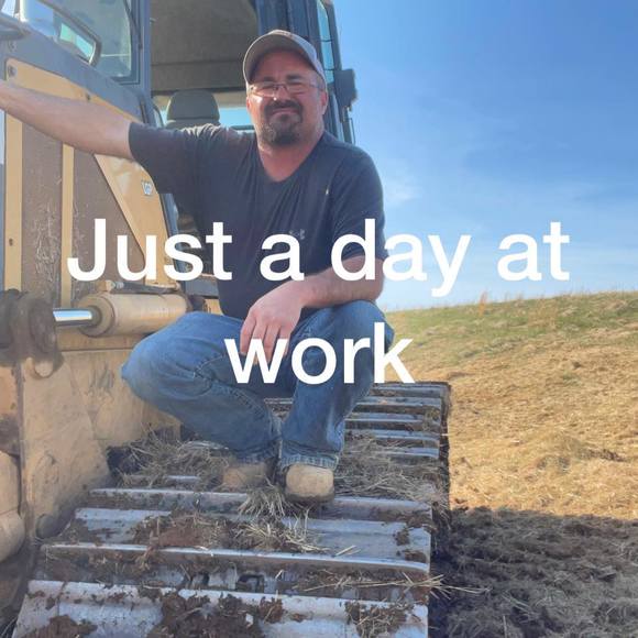 Profile Picture of Jeffrey Wilcox (@jeffreywilco954) on Poshmark
