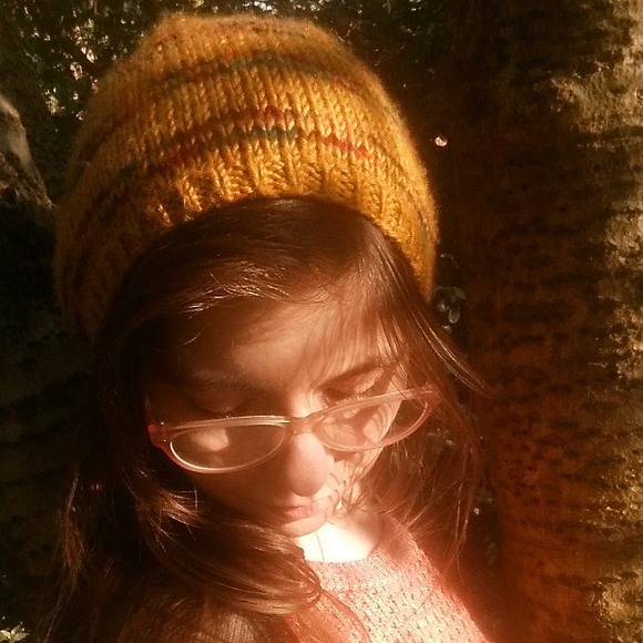 Profile Picture of Colleen Dedert (@leenabeanie) on Poshmark