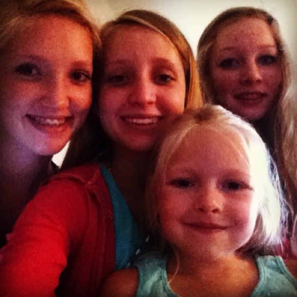 Julia Heiken - Poshmark Profile Picture of Julia Heiken (@jaheiken) on Poshmark