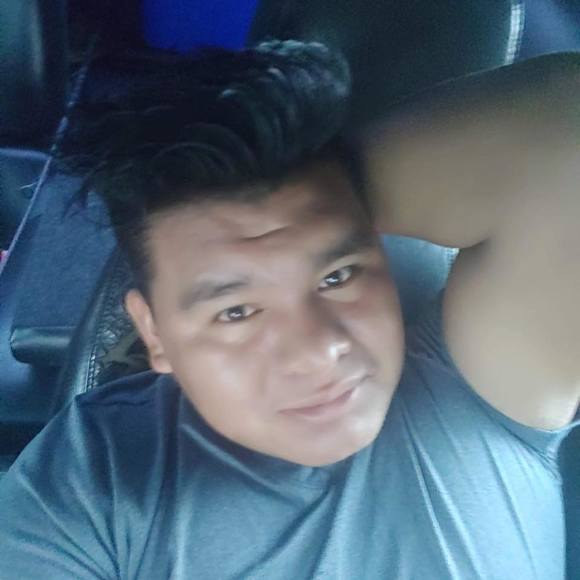 Profile Picture of Carlos Pascual (@juankis580) on Poshmark