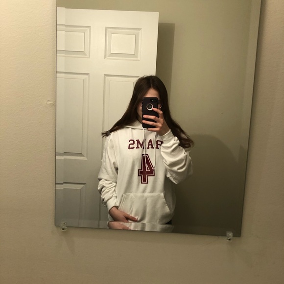 Profile Picture of Miranda Samuelson (@mirandasamuelso) on Poshmark